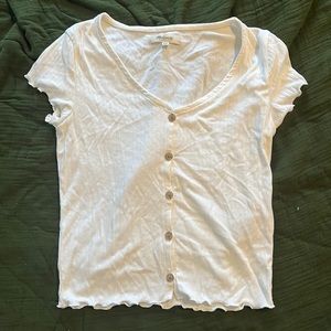 Madewell button Down Lettuce/Scollop trim baby t-shirt
